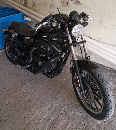 HARLEY-DAVIDSON SPORTSTER XL 883N IRON 